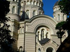 公園の中にはビザンチン様式の救世主生誕大聖堂。
19世紀のロシア正教教会。疲れていたので中へは入りませんでした。
