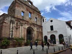ここだけスペイン植民地時代そのものの建物が残る。サン・ホセ教会。