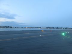 到着　

ボストン空港の滑走路