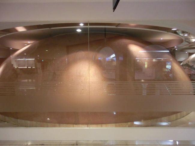 こちらは74度の汗蒸幕（ハンジュマク）部屋　そんなに高温ではないので長めに入れます。