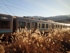 下り普通電車が姨捨駅停車のためにスイッチバック線へ。