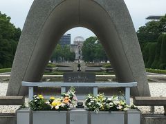 『原爆死没者慰霊碑』

そして、『広島平和記念資料館』を見学しました。

ボランティアの方が声を掛けて下さり、貴重なお話を聞かせて下さいました。

No more Hiroshima.
そう願って止みません。
