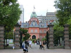 北海道丁旧本庁舎、通称「赤れんが庁舎」。中も無料で入れる。