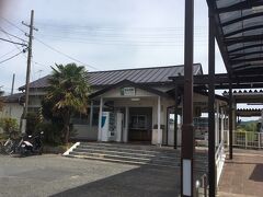 前谷地駅で柳津駅まで乗り換えてBRTに乗るか、ここから乗るかの方法があると駅長さんに教えられる。ここから乗ります。