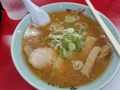 　夕食は旭川ラーメン村の「梅光軒」にて　醤油ラーメン　760円
食券は700円分貰ったので、不足分60円支払い。