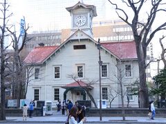 最後のホテルは、札幌グランドホテル
こちらは両親と3人で泊まります

札幌グランドホテル近くには、有名な札幌時計台があるそうなので軽くお散歩
近いのに迷子になりかけるという

しかも一度来たことがあったので反対側から写真を撮るだけで満足してしまうという・・・