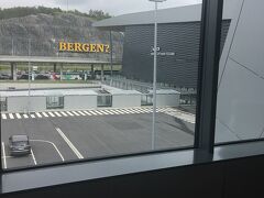 　ベルゲン空港に到着しました。