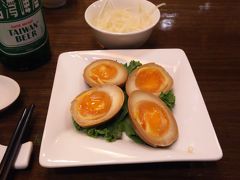 點水樓 (懷寧店) で晩御飯です。
前菜
開胃菜の「糖心蛋」です。半熟の黄身がほんのり甘い！