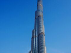 ブルジュ・ハリファ(??? ??????)

高さ828.0mの現時点で世界一のビルです。
