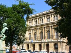 Magyar Tudományos Akadémia（ハンガリー科学アカデミー）
