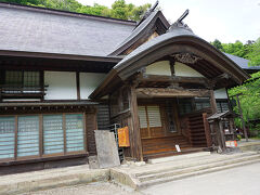 ●本坊＠立石寺

12:39。
本坊です。
開山堂から約18分。
ほぼ下りてきました。
