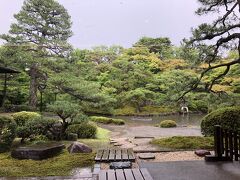 白河院

池泉回遊式の日本庭園
