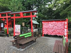 犬山城下にある神社、三光稲荷神社。
境内にはハート形の絵馬がたくさん！
恋愛系のパワースポット的な。