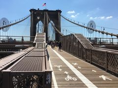 そのまま何回かチャリを乗り換えてブルックリン橋も超えました！
歩いてるひとたちをびゅんびゅん通り過ぎてくの最高～～～！！