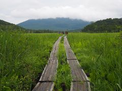 しかし。今日は人がいない。

関西の雨のニュースでおそらく多くの人がキャンセルしたに違いない。

向こうの燧ケ岳は雲の中。