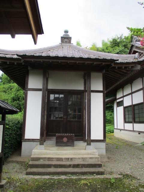 上野甘楽 「天下布武」を旗印とした信長の二男で江戸初期に家康により大名復帰を果たした織田信雄を小幡藩初代とする七代藩主が眠る『崇福寺』散歩