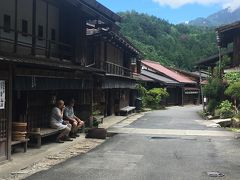 桃介橋からちょっとの移動で
最大の目的地、妻籠宿にやって来ました。

わっ、やっぱりすごい！