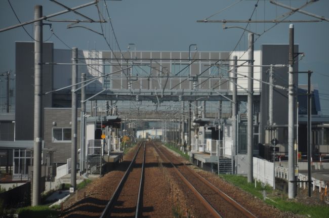 　最初の停車駅は　高岡やぶなみ駅です。