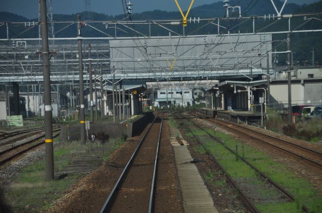 　石動駅停車です。
