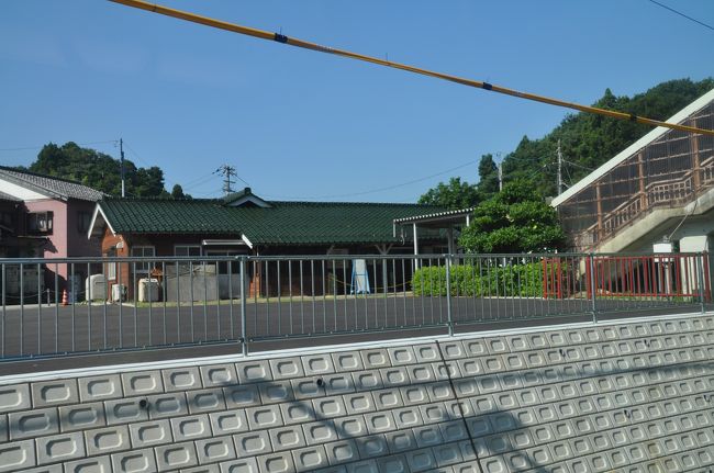 　駅舎との間、すっきりしています。