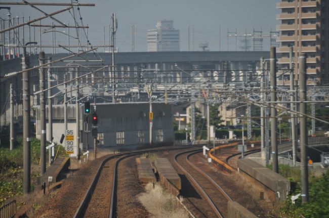 　少し右にカーブして