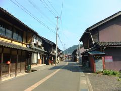 その後今庄宿の街並みを散策。1kmほどの道沿いに、北国街道の宿場町の街並みがよく残っている。