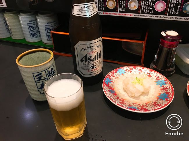 成田空港着。<br />スーツケースを預けて恒例のビールとお寿司で日本へのお別れセレモニー。<br />さっきお赤飯のおにぎり食べたばかりなのに…笑
