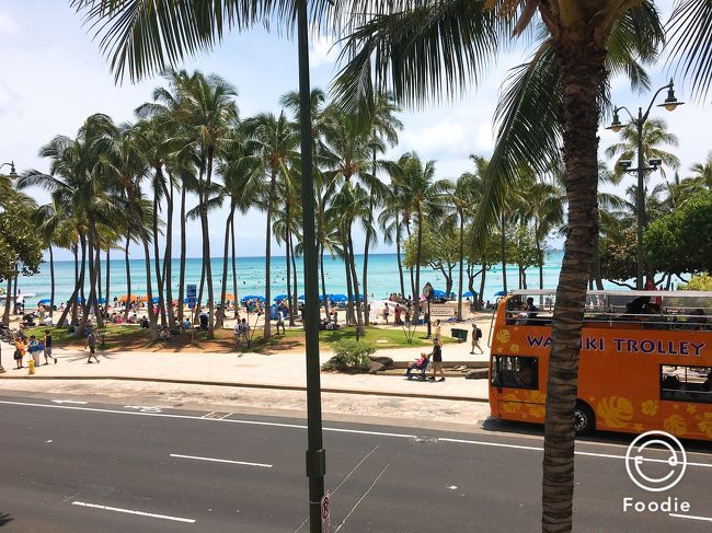 チェックインの時間になったのでホテルへ向かいます。<br />こちらはホテルフロントから撮影。やっとハワイにこれた～という実感がわいてきます。