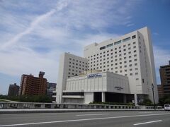 ランチ会場「や彦」にて７名合流、総勢43名さま（！！）
多くてびっくり！！5名キャンセル（ティータイムがなくなったから？）で、本当は４８名だったらしい。
