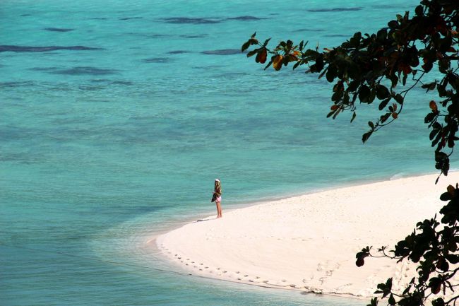 ☆Sandbar View from Mountain Resort , #16 @ Koh Lipe Thai<br /><br />ただ、ぼ～っと海を眺めるのもリゾートならではの贅沢ですね。