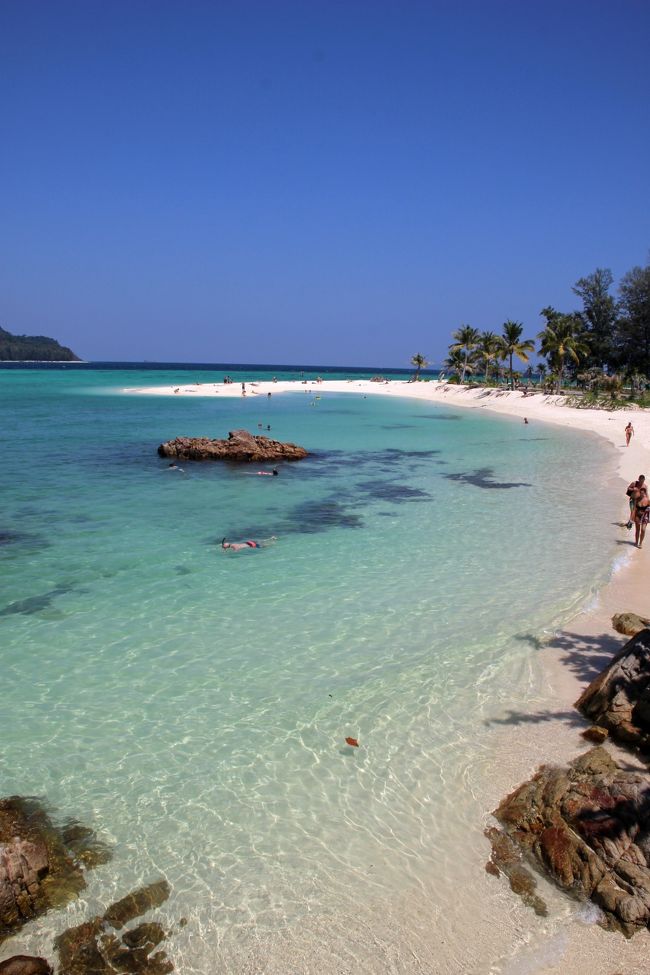 ☆Sandbar View from Mountain Resort Entrance stairs  @ Koh Lipe Thai<br /><br />昨日も同じ位置から撮りましたが<br />透明度は今日の方が断然いいです。