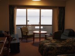 この日宿泊の残波ロイヤルホテルに到着