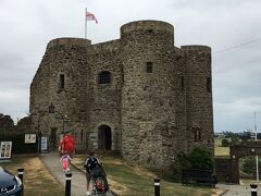 「イプラ・タワー」
フランスへの防衛のために作られた、城塞の一部。