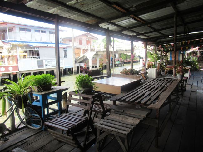 運河沿いはあまり暑さを感じず快適。