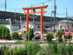 通りの向こうに「蒲原神社」の大鳥居が見えます。

蒲原神社は、延喜式内社の由緒ある蒲原郷総鎮守「青海神社」をルーツにする神社で、亀田総鎮守の神社とありました。