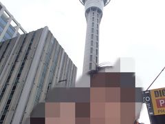 3日目】オークランド
　オークランドの観光内容はほとんど考えてなかった
ので、とりあえずスカイタワーに行きました。
でもエレベーター乗り場に列ができてたので、
上に行くのはやめました。