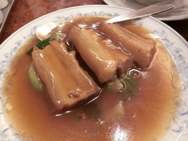 早めの昼食。豚角煮。