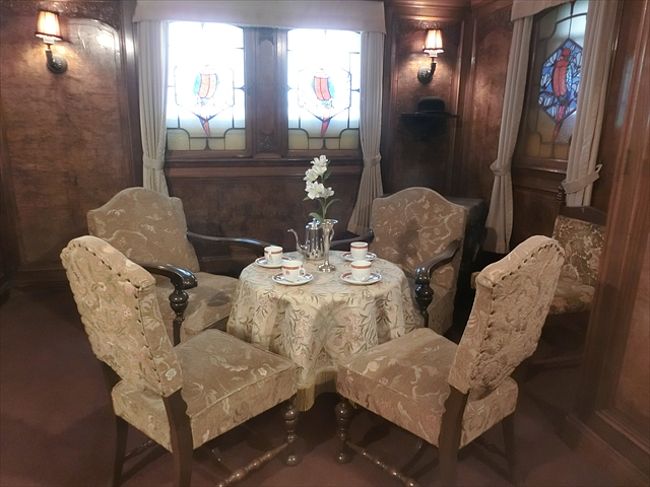 一等客室。豪華な作り。