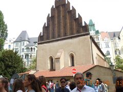 　新旧シナゴーグ
１２７０年に建てられたヨーロッパ最古のシナゴーグで、現在も礼拝が行われています。