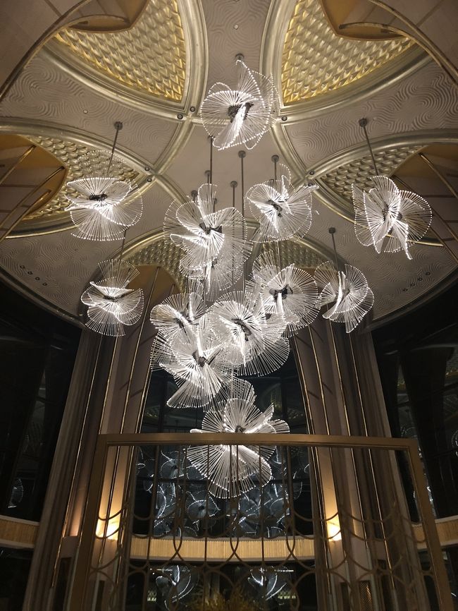 レストラン内を見させてもらう<br />素敵＾＾<br /><br />閉店後のシェフたちも<br />ちょーフレンドリー