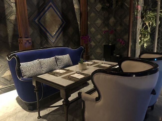 こんなところで朝食も　憧れる