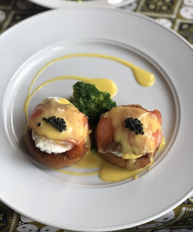 エッグベネディクト<br />サーモンだ。