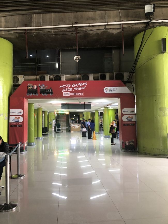 Gambir駅<br />ここから　長距離列車が発車する<br />