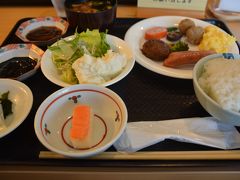 まず向かったのが富山マンテンホテル
地元のうまいものをバイキングで食べれて一人1050円
もちろん名産のます鮨やホタルイカも食べました
