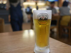 10時に成田空港発のバニラエアで出発です。

成田第3ターミナルのフードコートでさっそくビール！
朝の平日から飲むこのビールの背徳感がたまらない。笑
まわりには私しかビール飲んでる人がいなかったのだけど、意外と朝ビー需要ってないのかしら。不思議。。
