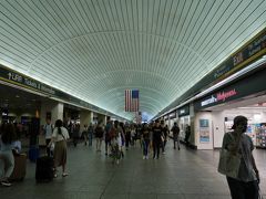 着きました～NYの拠点駅、ペンシルバニアに到着しました。
構内はかなり広いですが、東京駅の複雑さに比べると東京人限定で大丈夫です。