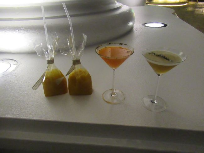 マンゴーのカクテルとマティーニとハングオーバースペシャル<br />3507B<br />