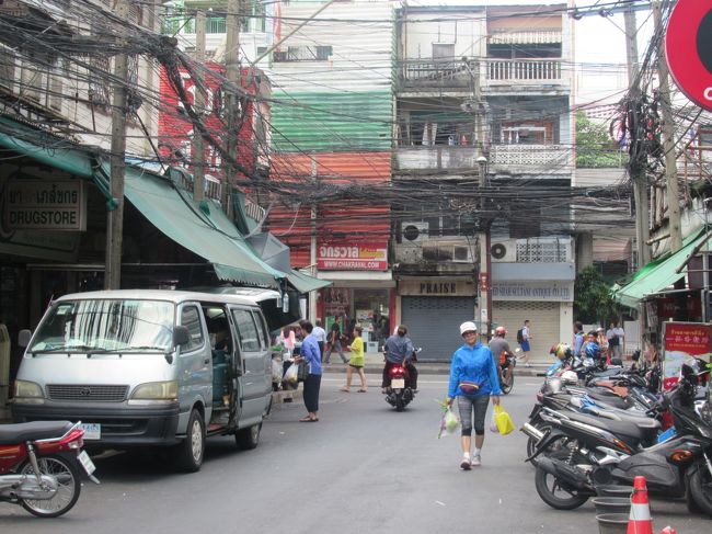 ハノイを思い出させる電線