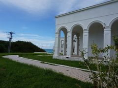 真っ白な建物がキレイです