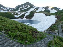 山の朝は早い　
5:20　お散歩開始